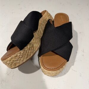 Universal Thread Black and Tan Woven Wedges